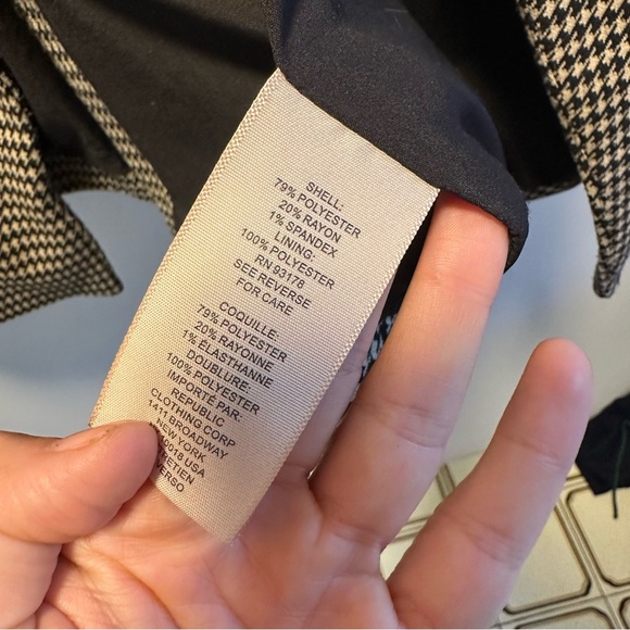 Blazer - Picture 8 of 9